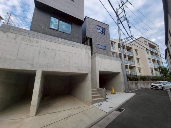 港南区港南1丁目全2棟　1号棟