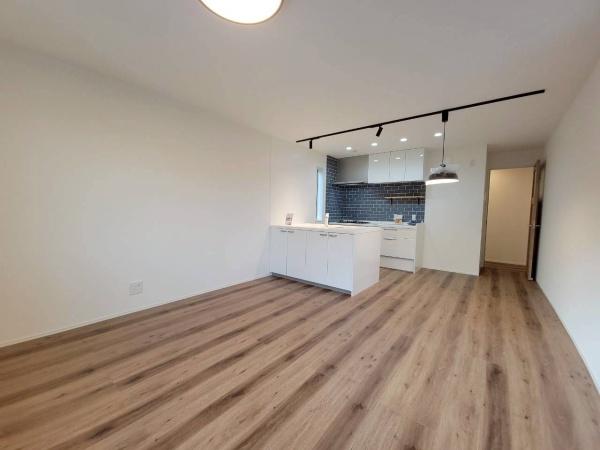 港南区港南1丁目全2棟　1号棟