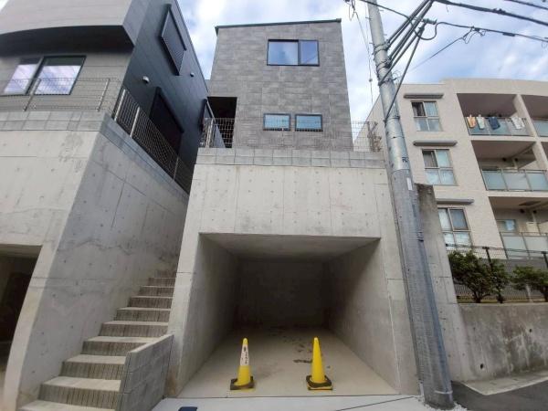 港南区港南1丁目全2棟　2号棟