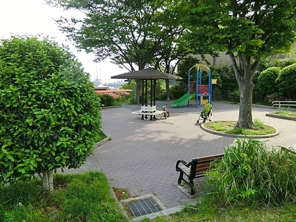 横浜市中区本牧間門の中古一戸建て(池袋公園)