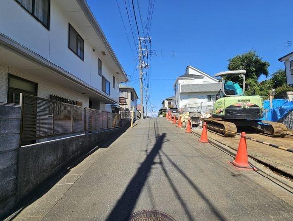 ブルーミングガーデン旭区東希望が丘2期(前面道路含む現地写真)