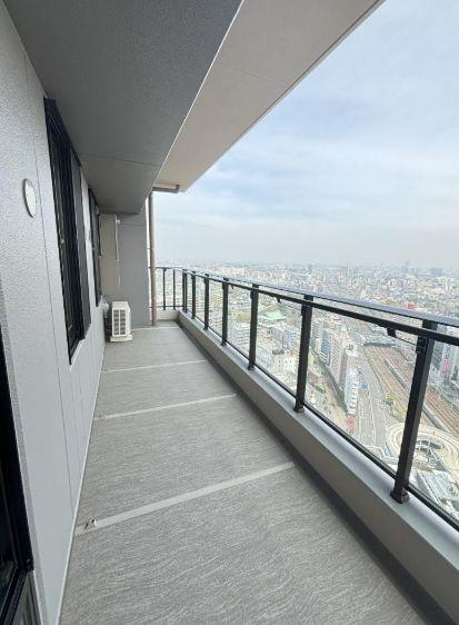 THEYOKOHAMAFRONTTOWER(バルコニー)