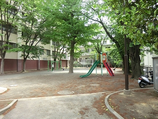 横浜市港北区錦が丘の土地(菊名町公園)