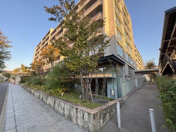 ライオンズ港北ニュータウンローレルコート