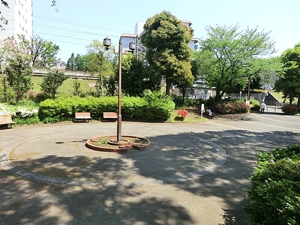 妙蓮寺コーポラス(仲手原広場公園)