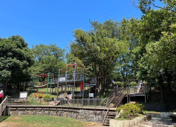 横浜市港北区岸根町の土地(岸根公園)