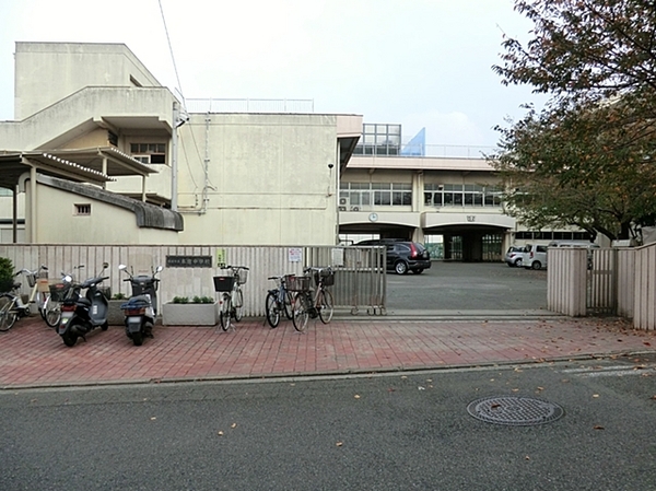 横浜市旭区本宿町の中古一戸建て(横浜市立本宿中学校)