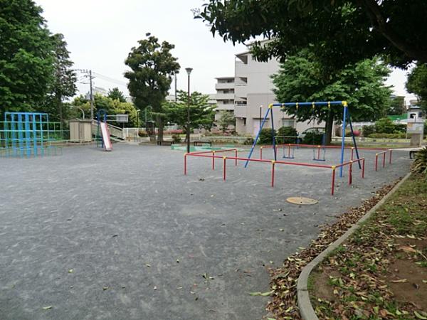 テイラーハウス神奈川区白幡東町全2棟　A棟(浦島が丘公園)