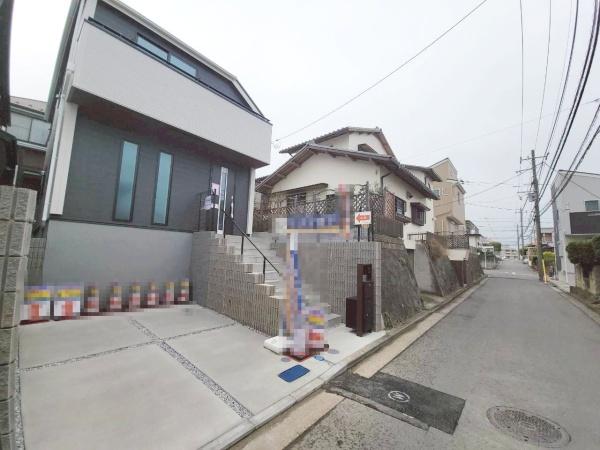 リーブルガーデン南区永田台全2棟　1号棟