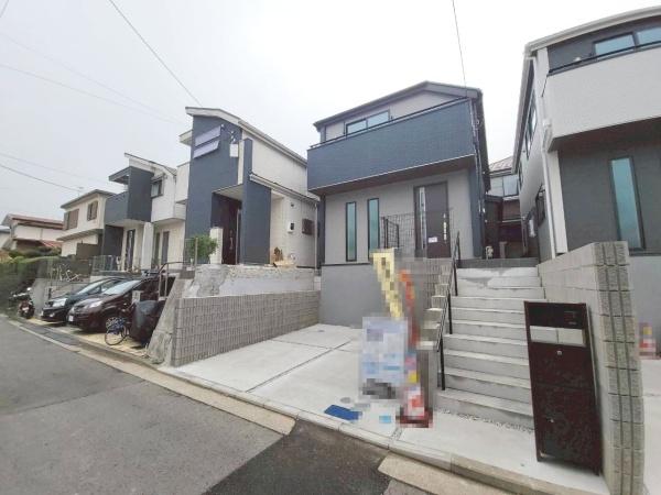 リーブルガーデン南区永田台全2棟　2号棟