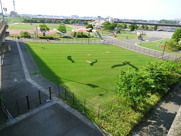 港北区新羽町(新横浜公園)