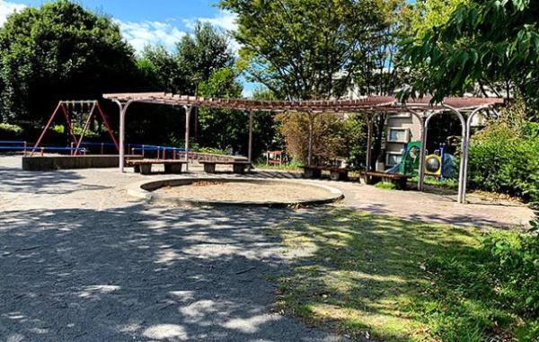 サザンヒルズ竹山七番館(竹山烏森公園)