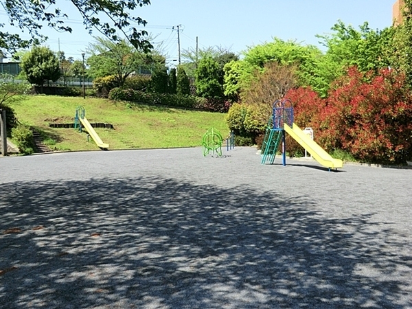 クレストフォルム横浜片倉町(山王森公園)