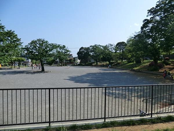 ナイスサンソレイユ横濱鶴ケ峰(旭台中央公園)
