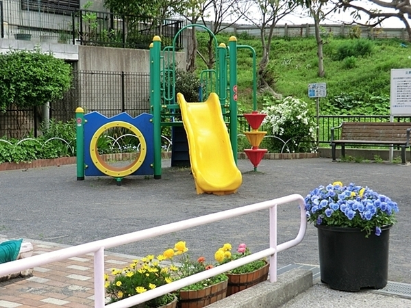 横浜市神奈川区菅田町の土地(菅田第二公園)