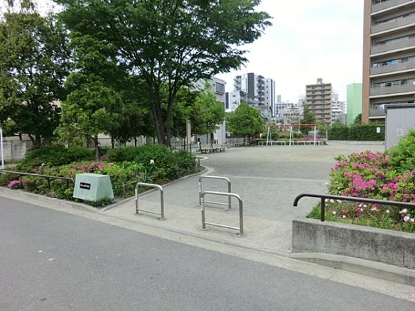 セントラルコート横濱井土ケ谷(井土ケ谷中町公園)