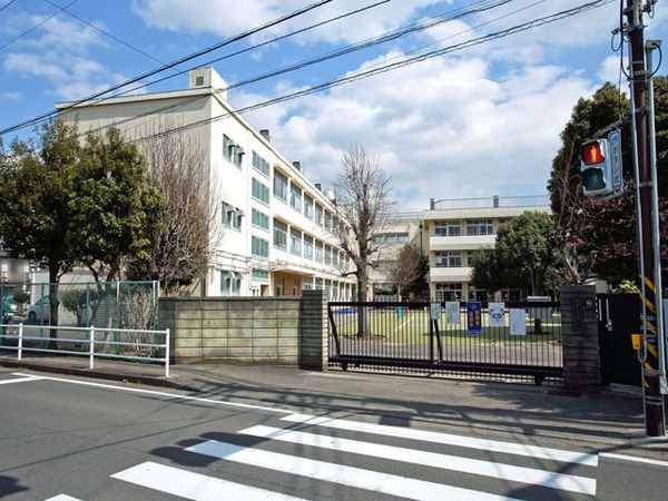 三ツ境グリーンハイム1号棟(横浜市立三ツ境小学校)
