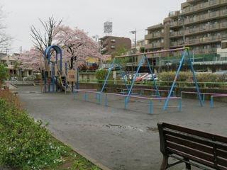 コスモ横浜小机セカンド・ウイング(東本郷下田公園)