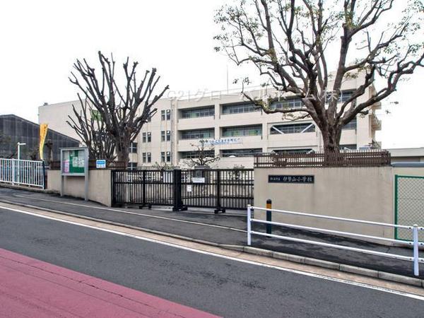 リーブルガーデン泉区和泉中央北2丁目(横浜市立伊勢山小学校)