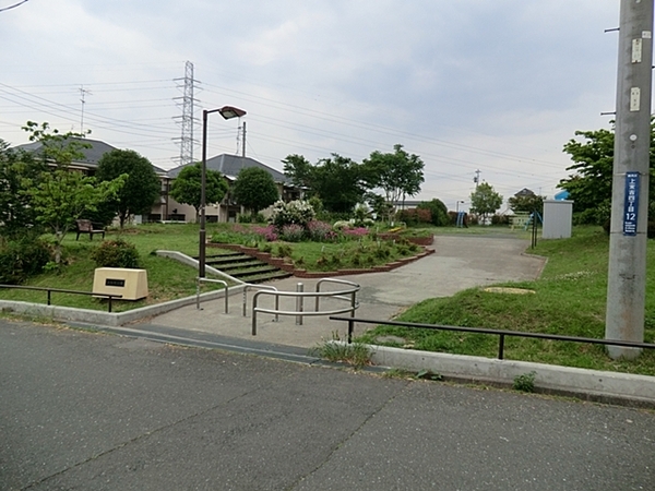 横浜市鶴見区梶山１丁目の土地(上台北公園)
