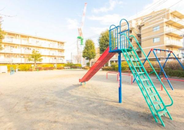 パレステージ片倉町ナチュラコート(片倉内山第二公園)