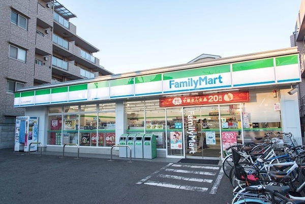 ヴェレーナ横浜三ツ沢(ファミリーマート三ツ沢上町駅前店)