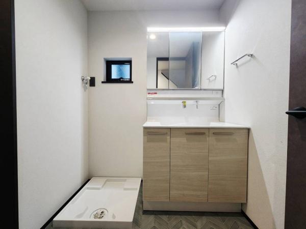 鶴見区向井町1丁目全4棟　D号棟