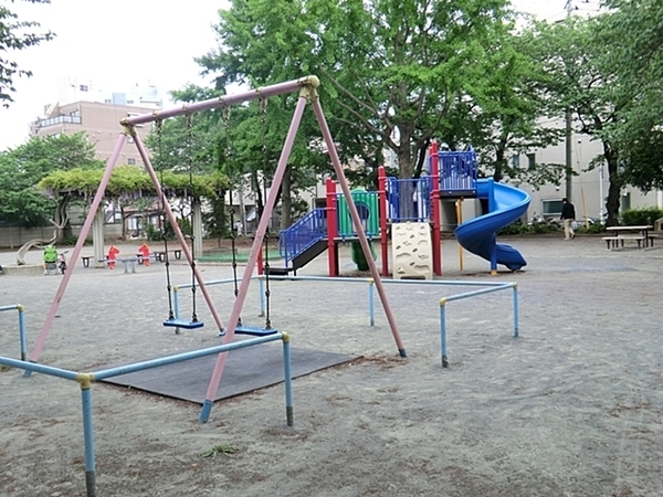 リブゼ横浜ファーストモール(浜松町公園)