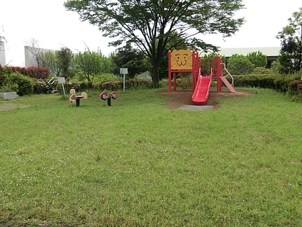 ヨコハマタワーリングスクエアザ・イースト(平沼さわやか公園)
