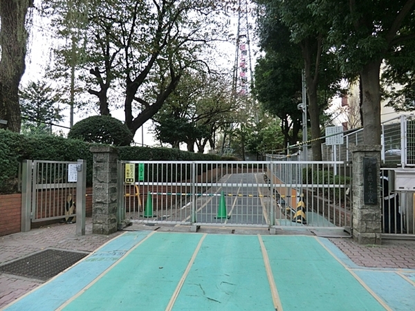 クリオレジダンスタワー横濱鶴ケ峰(横浜市立鶴ケ峯小学校)