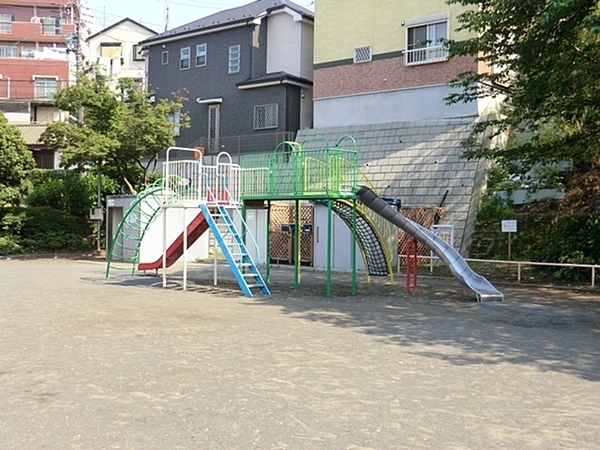 ダイアパレス西戸部(西戸部町二丁目公園)