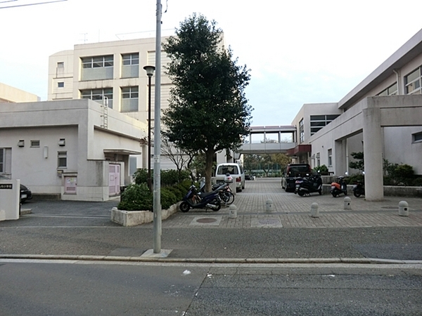 保土ケ谷区仏向町4期全7棟　2号棟(横浜市立仏向小学校)