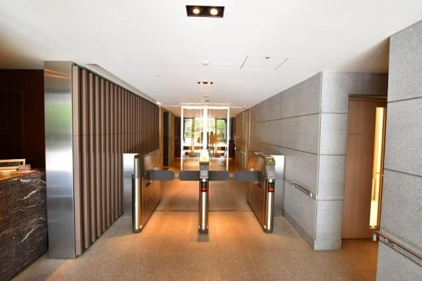 Ｍ．Ｍ．ＴＯＷＥＲＳ　ＦＯＲＥＳＩＳ　Ｒ棟