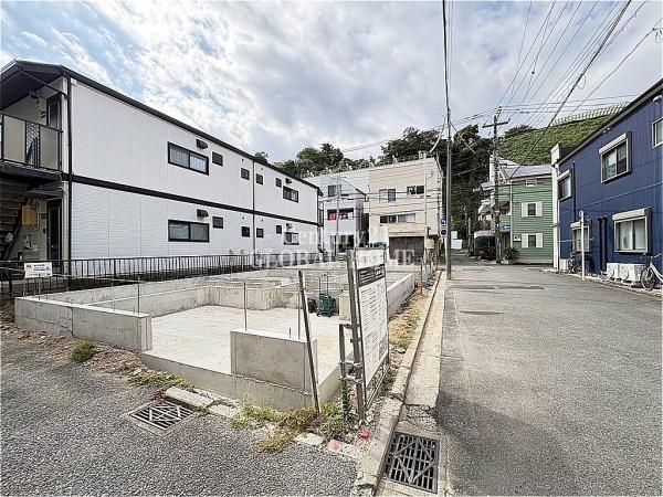 中区新山下1丁目全2棟　1号棟