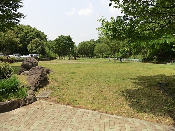 リーブルガーデン緑区西八朔町(北八朔公園)