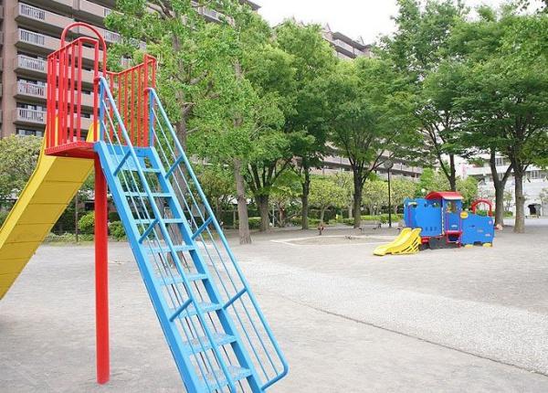 パークシティ横濱Ａ棟(川辺公園)