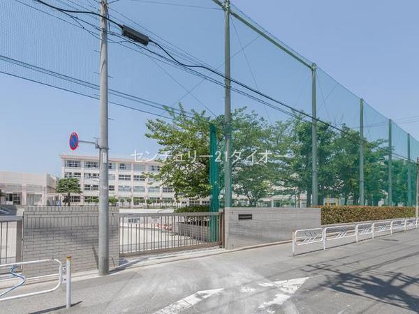 江戸川区西小岩１丁目の中古一戸建て(江戸川区立小岩第四中学校)