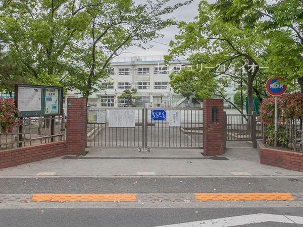 グリーンコーポ京成小岩(江戸川区立上小岩小学校)