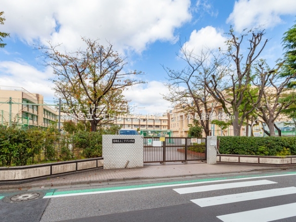 葛飾区小菅２丁目の中古一戸建て(葛飾区立こすげ小学校)