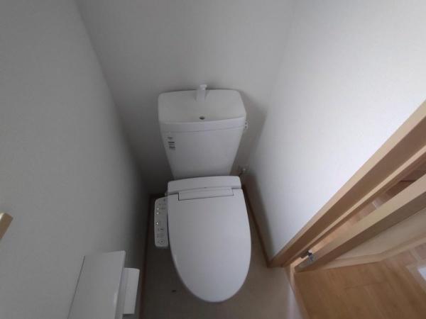 江戸川区南小岩2丁目の中古一戸建て(トイレ)