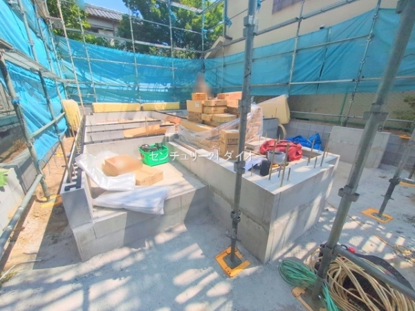 江戸川区東小松川２丁目の新築一戸建