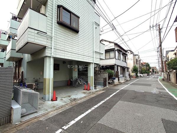 メゾン西小岩(前面道路含む現地写真)