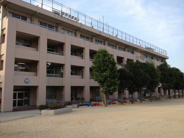 市川市中国分５丁目Ａ号棟(市川市立国府台小学校)