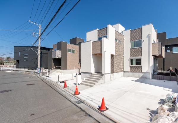 綾瀬市深谷中２丁目の新築一戸建