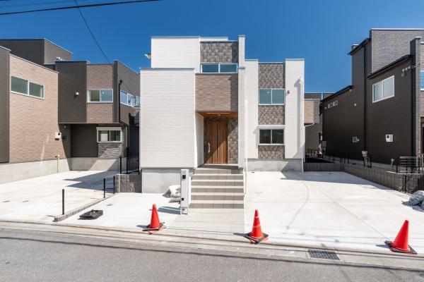 綾瀬市深谷中２丁目の新築一戸建