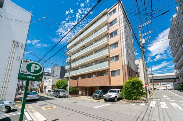 ＥｓＴＲＵＴＨ　Ｐｌｕｓ　ＨＩＧＡＳＨＩ　ＫＡＮＡＧＡＷＡ
