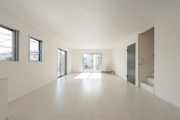 横浜市戸塚区戸塚町の新築一戸建