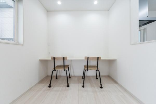 茅ヶ崎市今宿の中古一戸建て(リビング)