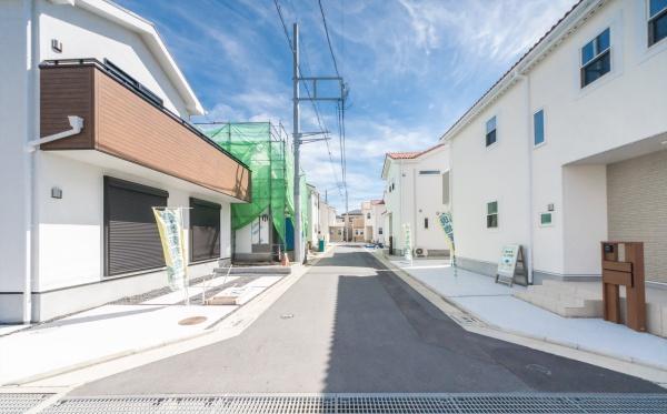 茅ヶ崎市今宿の中古一戸建て(前面道路含む現地写真)