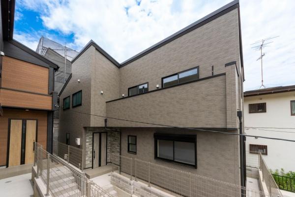 横浜市神奈川区中丸の新築一戸建